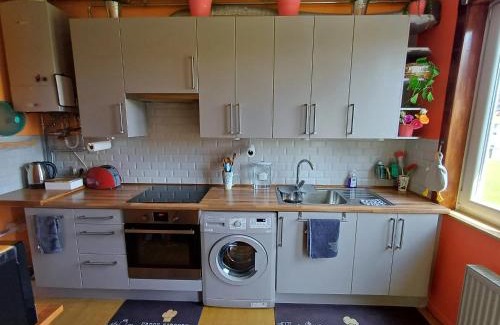 Sint-Agatha-Berchem Appartement | Apartment with terrace in Berchem-Sainte-Agathe