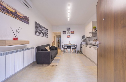 Zona XV Torre Maura Appartement | Apartment with terrace 'Le Rondini' just 15 minutes from San Giovanni."