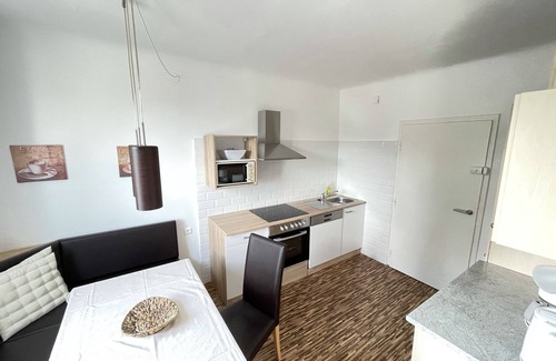 Hutteldorf Appartement | Apartment with terrace, view of Vienna, free parking, children welcome