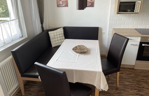 Hutteldorf Appartement | Apartment with terrace, view of Vienna, free parking, children welcome