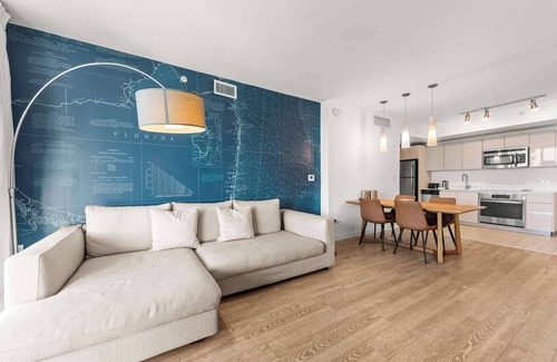 Hallandale Beach Appartement | Apartment with Water Views – 12th Floor