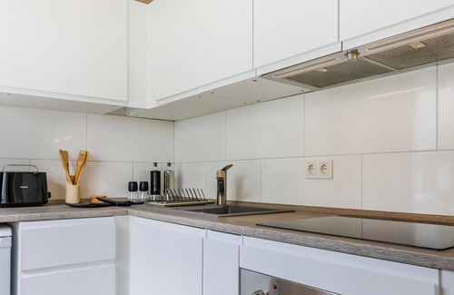 Schoenefeld Appartement | Appartement 'Wohnung Mit Terrasse Nähe Airport' avec terrasse privée et Wi-Fi