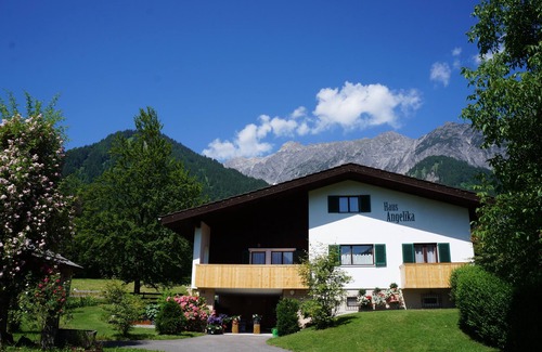 Vandans Appartement | Apartment Zimba large vacation apartment with wonderful garden in Vandans in Montafon