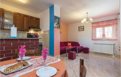 Grzini Appartement | Apartment Zminj 29 with Children Playground