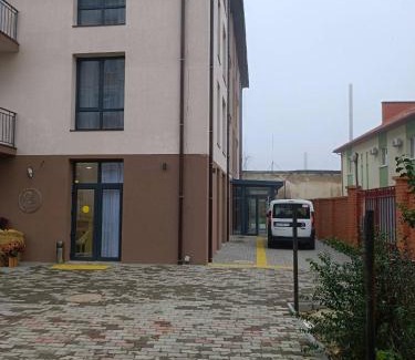 Mukachevo Appartement | Apartments Domovik Квартира на 4 гостя, Миру 11 с кв 3