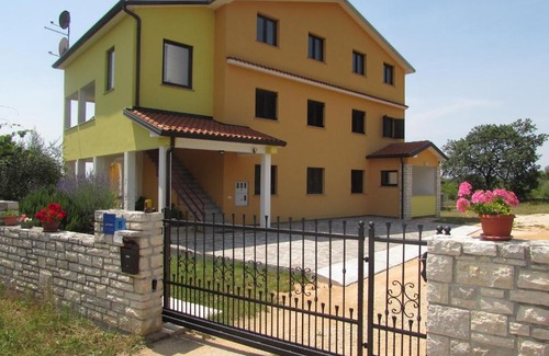 Vilanija Appartement | Apartments Goga
