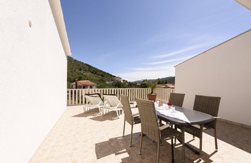 Marina Appartement | * Appartements Kaskada avec vue sur la mer dans Marina à Trogir * 100 mètres de la plage