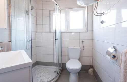 Gornji Karin Appartement | Apartments Kiwi Karin