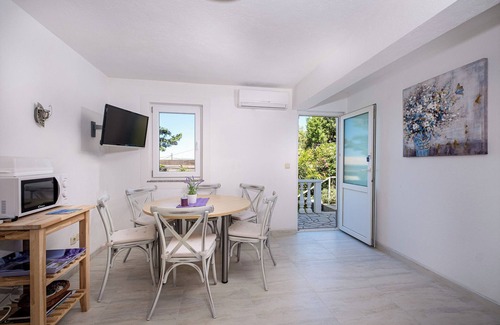 Cesarica Appartement | Apartmani Matea avec piscine à débordement