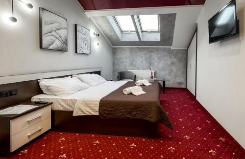 Kosuv Stary Appartement | Apartments On Zaliznychna 49