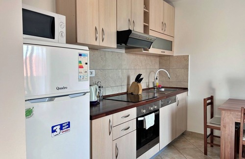 Cizici Appartement | Two-bedroom Apartment on First Floor with Sea View , In Turizam 4