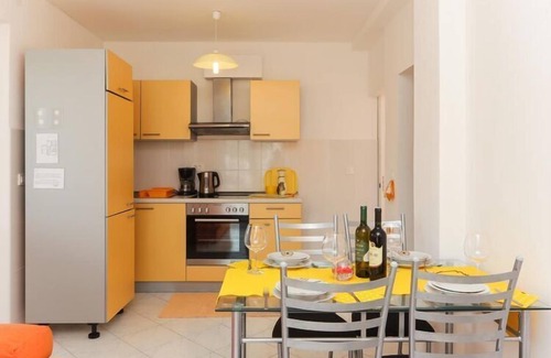 Babin Kuk Appartement | Apartments Pojko - One-Bedroom Apartment with Terrace (Yellow)