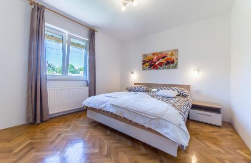 Trinajstici Appartement | Apartments Raspolic