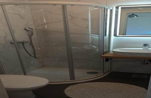 Srebreno Appartement | Apartments & Rooms Jokovic-Comfort Studio Apartment with Terrace and Partial Sea View (SOBA 1)