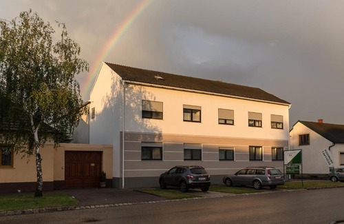 Apetlon Maison | Apetlon`er Familie Böhm