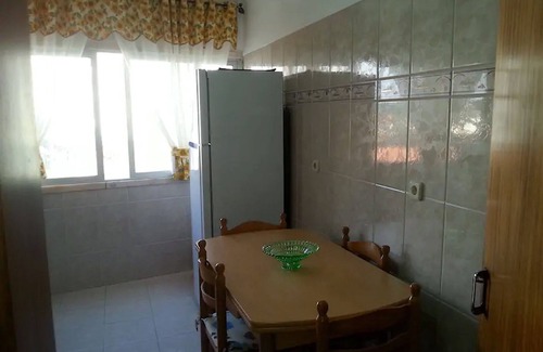 Rio de Mouro Appartement | Apis Yellow Appartement, Ascenseur, Télévision par câble, Wifi