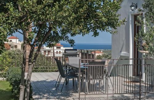 Spilia Maison | Apithano Heated pool on demand