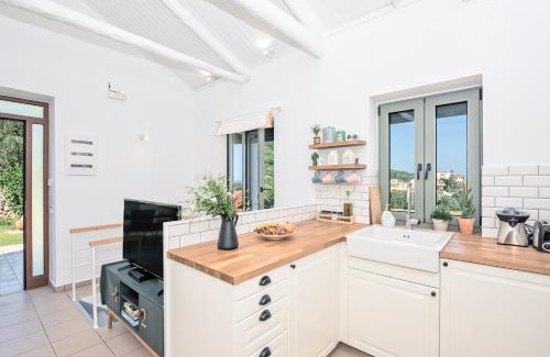 Spilia Maison | Apithano Heated pool on demand