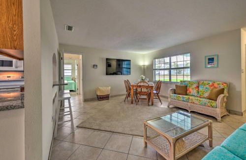 Apollo Beach Maison | Apollo Beach Gem with Pool The Flamingo House