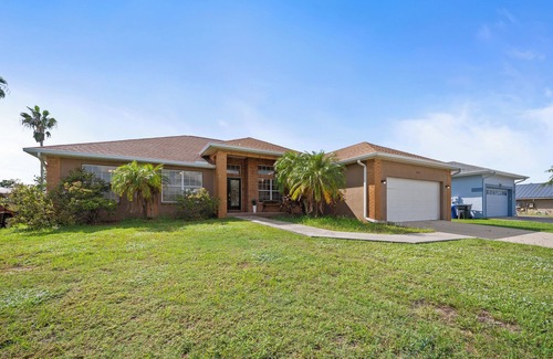 Apollo Beach Maison | Apollo Beach Waterfront 4BR+Dock+Near Tampa
