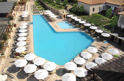 Xi Hôtel | Apollonion Asterias Resort and Spa