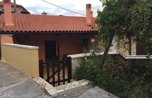 Anavriti Maison | Apostolia's big house Bed and view