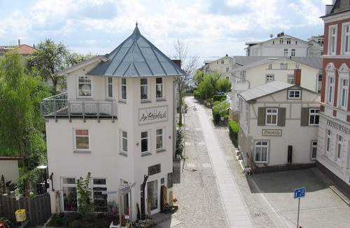 Sassnitz Appartement | App. 1 - Hühnergott - Villa Am Steinbach dans le centre historique - 150m de la mer Baltique