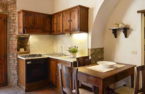 San Pietro a Cegliolo Appartement | APP. GARDENIA x4 Beautiful farmhouse surrounded by nature, with swimming pool just 3 km from Cortona