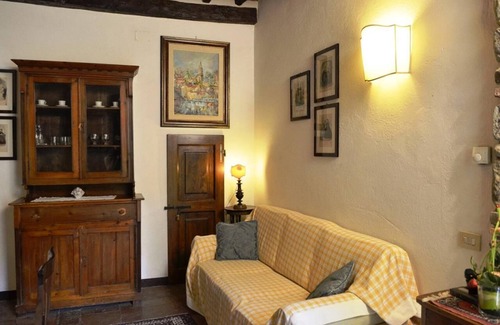 San Pietro a Cegliolo Appartement | APP. GARDENIA x4 Beautiful farmhouse surrounded by nature, with swimming pool just 3 km from Cortona