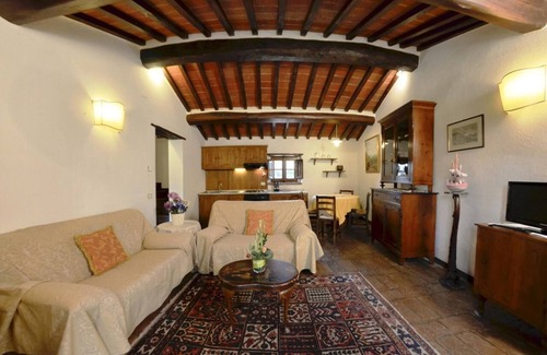 San Pietro a Cegliolo Appartement | APP. GERANIO x4 Beautiful farmhouse surrounded by nature, with swimming pool just 3 km from Cortona