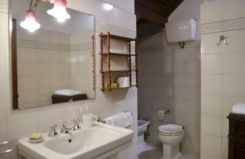 San Pietro a Cegliolo Appartement | APP. GIRASOLE x4 Beautiful farmhouse surrounded by nature, with swimming pool just 3 km from Cortona