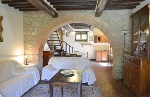 San Pietro a Cegliolo Appartement | APP. PAPAVERO x8 Beautiful farmhouse surrounded by nature, with swimming pool just 3 km from Cortona
