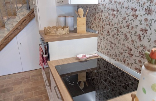 Solfagnano Appartement | App Pietrachiara Biancospino: cozy accommodation nestled in the Umbrian countryside.