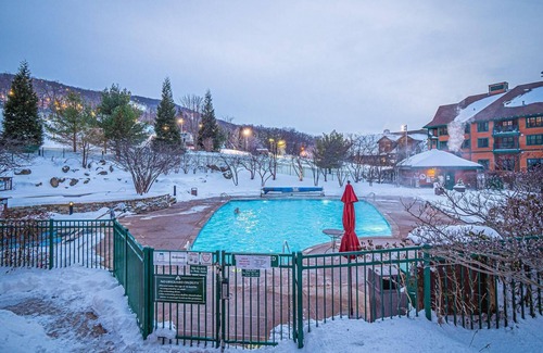 Vernon Copropriété | Mountain Resort | Pool | Hot Tubs | Gym | Café | Wineries 330