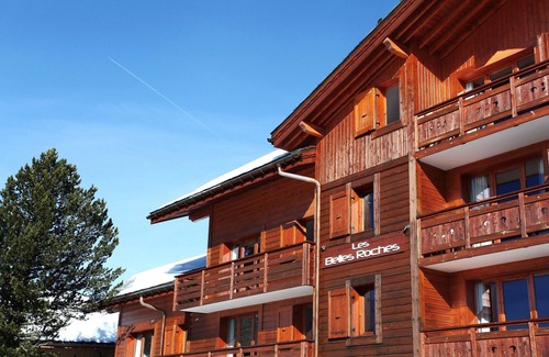 Notre-Dame-de-Bellecombe Copropriété | Appart Cosy Près des Pistes | Accès Piscine Intérieure Chauffée