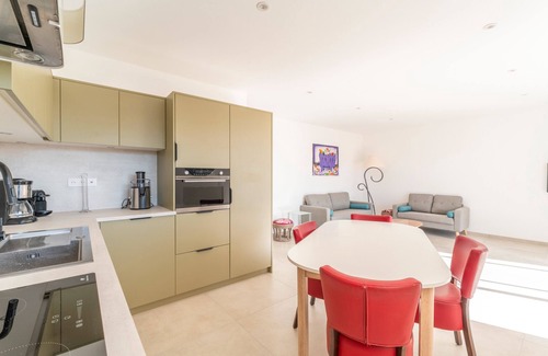 Saint-Genies-de-Malgoires Appartement | Appartement avec Jacuzzi et Sauna