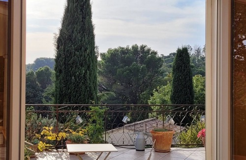 Mondragon Appartement | Apparently T2 in house in the middle of the vineyards