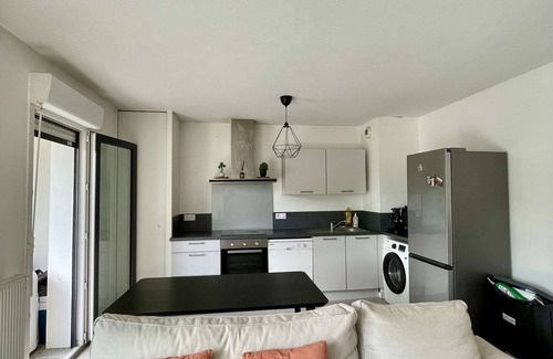 Bayonne Appartement | Apparently T3 + balcony Close to bus line and bike rental