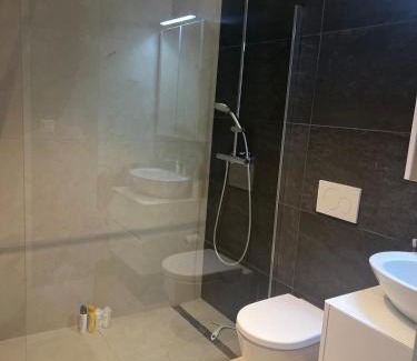 Perroy Appartement | Appart avec piscine chauffée et plage 5 min