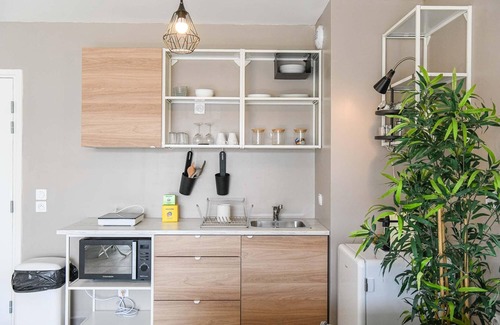 Saint-Just Appartement | Appart avec terrasse et parking à 2 min du metro
