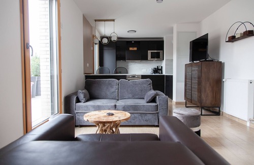 Monmousseau-Verollot Appartement | Appart Chic & Elégant-Métro 7 Leo-Lagrange+Parking