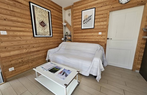 Valbeleix Appartement | Appartement en rez-de-chaussée, à la montagne, terrasse privative.