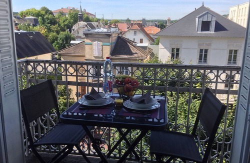 Vittel Appartement | L'Appart Thermal meublé design à 250m des Thermes de Vittel