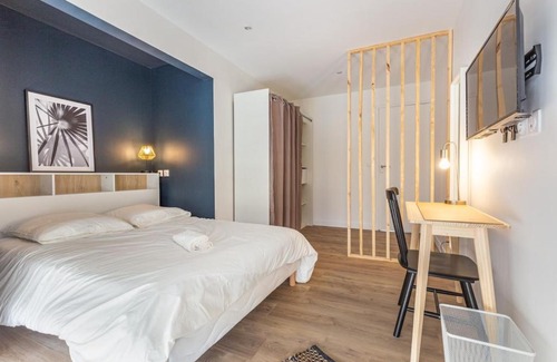 Aguado Appartement | Appart'Hôtel Flowery Green - 5 Chambres - Evry
