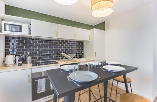 Aguado Appartement | Appart'Hôtel Flowery Green - 5 Chambres - Evry