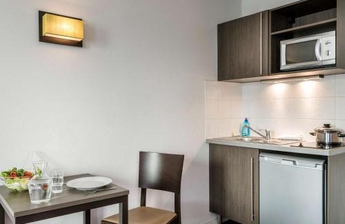 Le Port sous la Lune Appartement | Appart'hotel Vacancéole Paris Quai de Marne