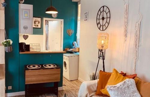 Blois Appartement | Appart "Océan" - 5min Château Blois by Sweet Home Company