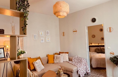 Blois Appartement | Appart "Océan" - 5min Château Blois by Sweet Home Company