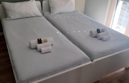 San Donato Milanese Appartement | Appartamento vicino a Ospedale, Duomo, ENI - MB