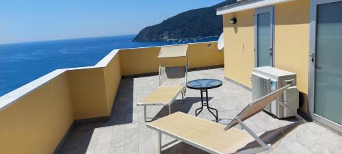 Moneglia Appartement | Appartamenti Enrica with amazing view